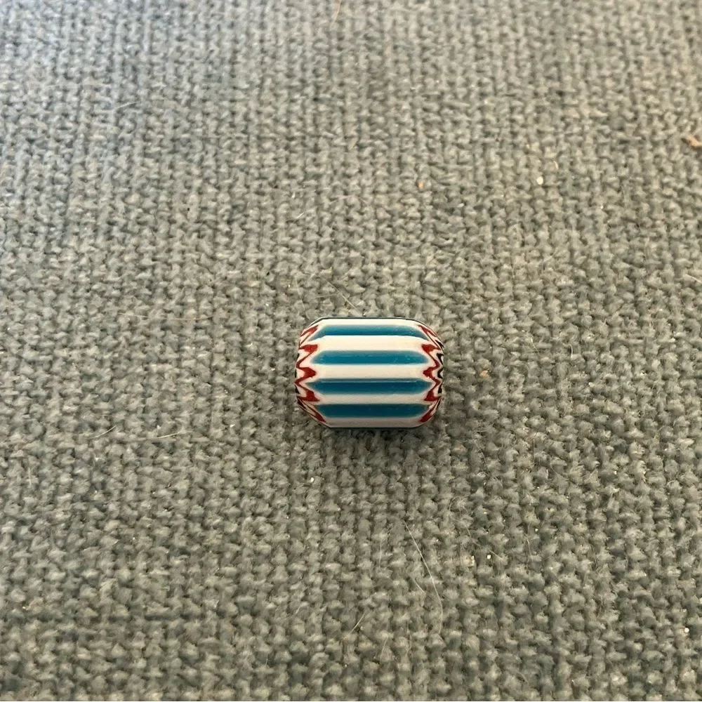 Bead